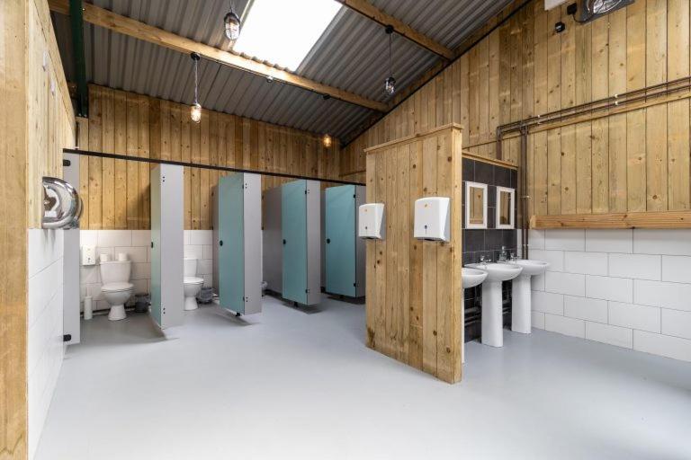 1 Swallows Nest, Camp Tapnell Chalet